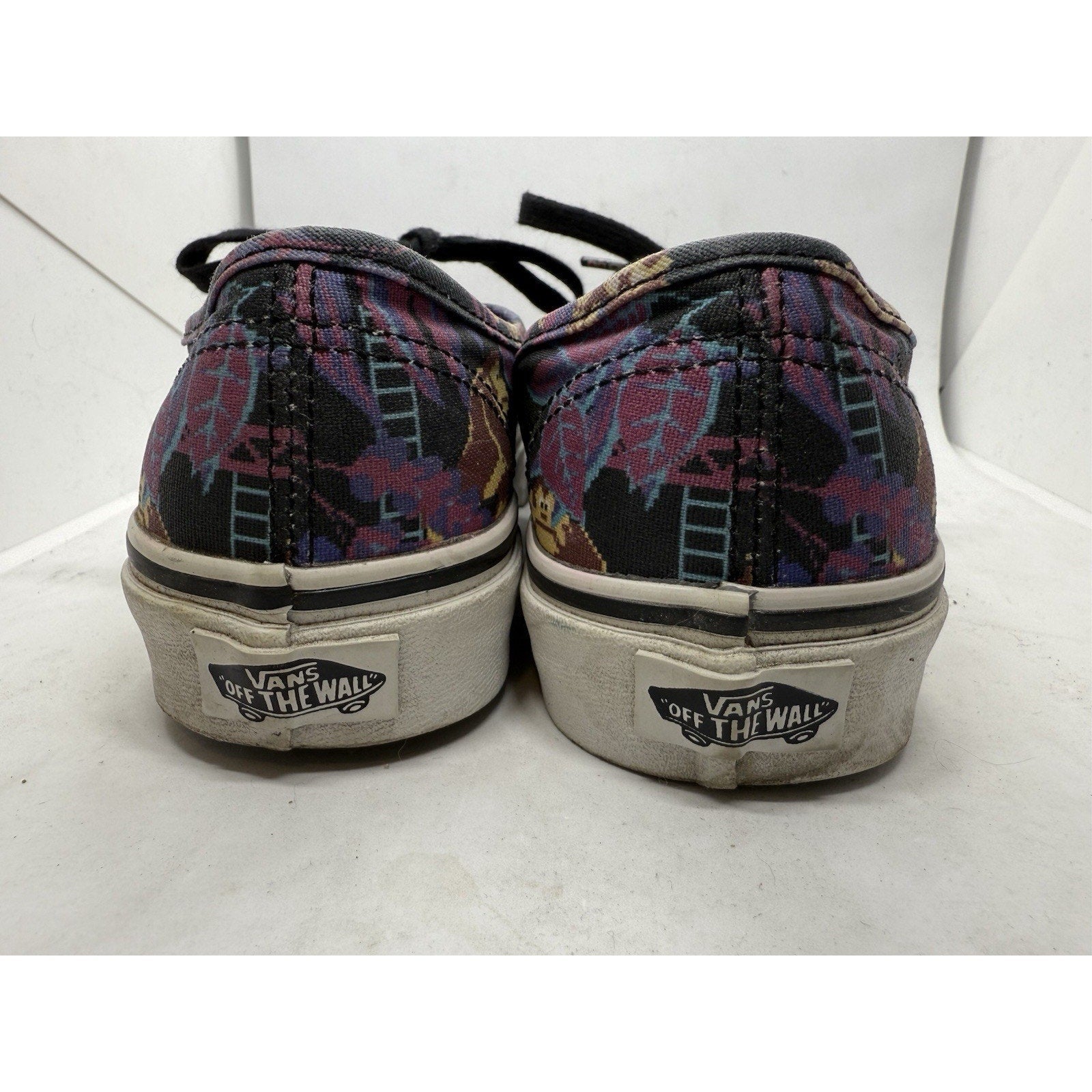 Vans x Nintendo Donkey Kong Authentic Sneakers Black Pixel Print Size 5M/6.5W - thriftgoblin