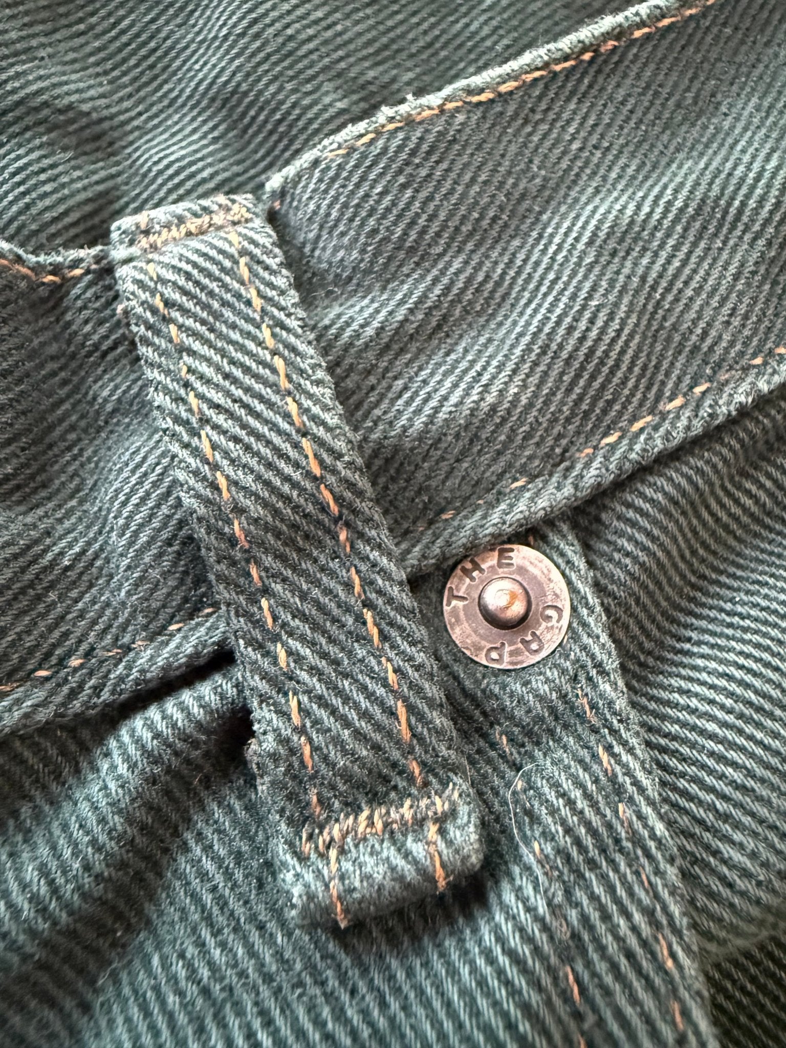 Vintage GAP Denim Forest Green Loose Fit Jeans Leather Patch W31 Chain Stitch - thriftgoblinDenim