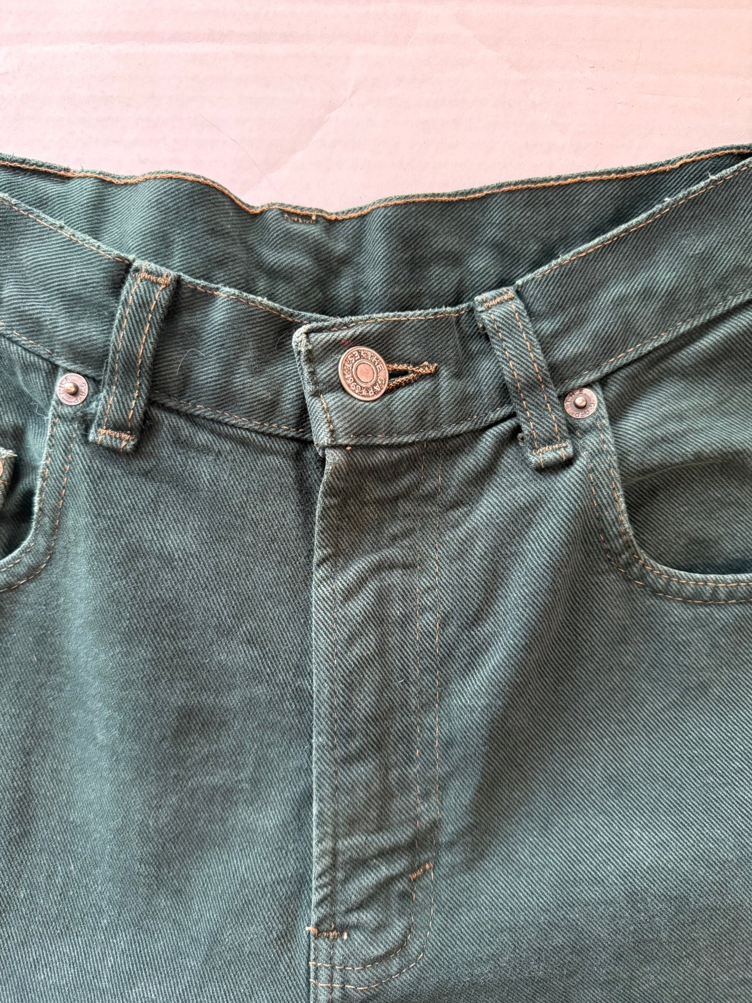 Vintage GAP Denim Forest Green Loose Fit Jeans Leather Patch W31 Chain Stitch - thriftgoblinDenim