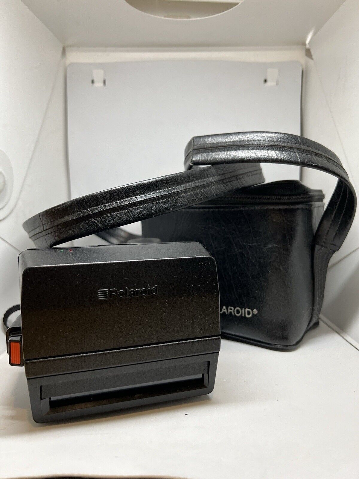 Vintage Polaroid OneStep Flash 600 Original Bag Red Button Instant Film Camera - thriftgoblin