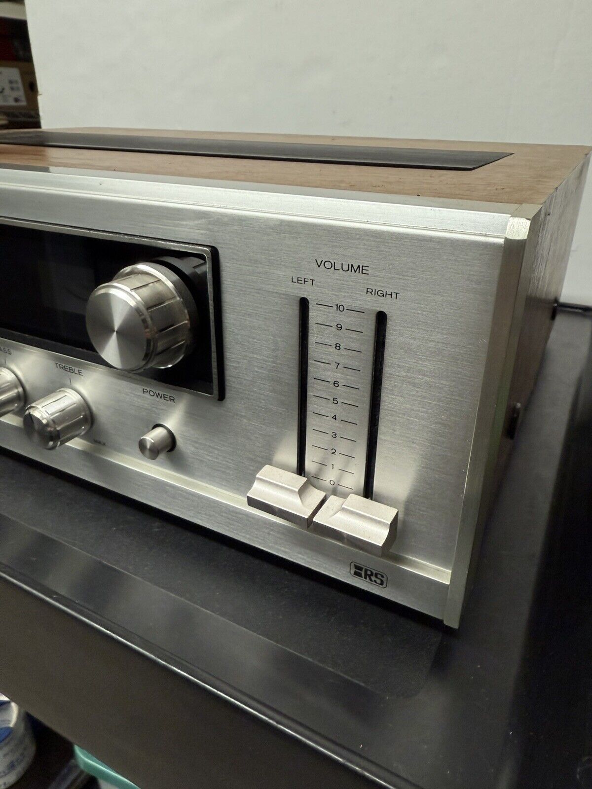 VINTAGE REALISTIC STA - 84 STEREO RECEIVER TESTED Turns On Beautiful Sound System - thriftgoblin