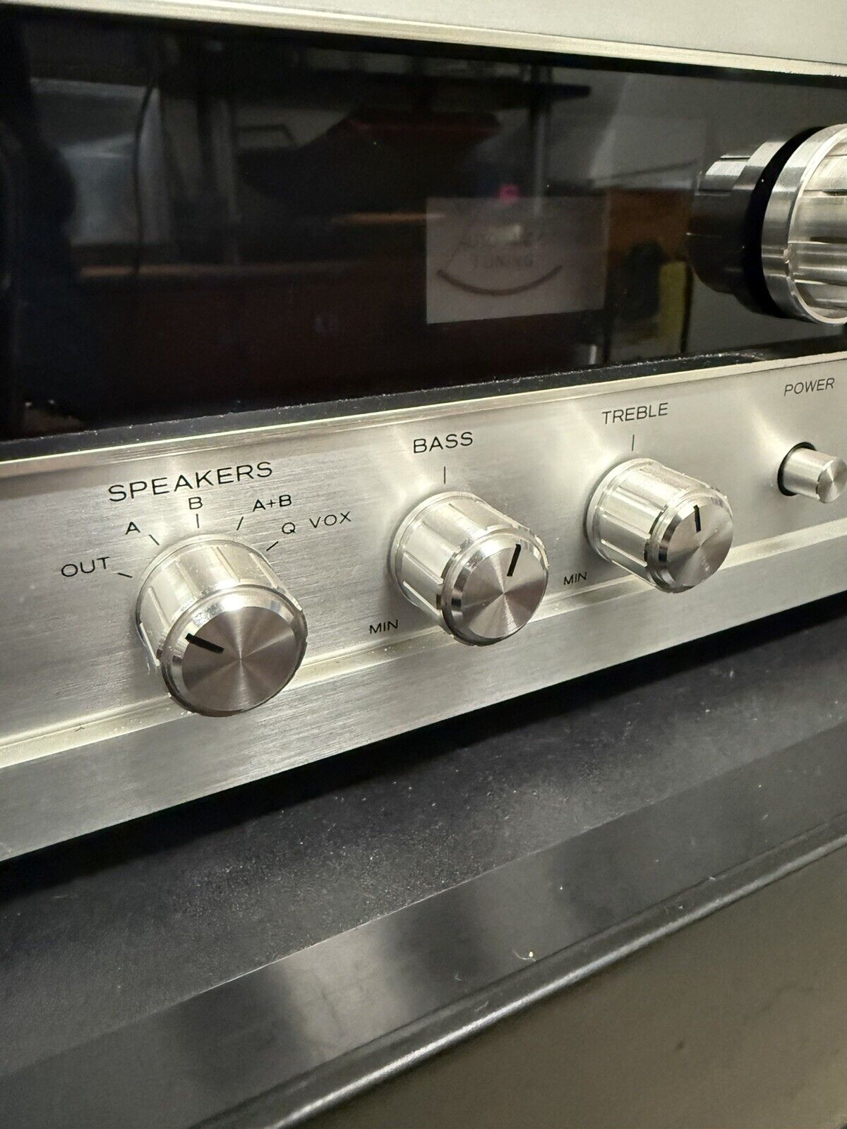 VINTAGE REALISTIC STA - 84 STEREO RECEIVER TESTED Turns On Beautiful Sound System - thriftgoblin