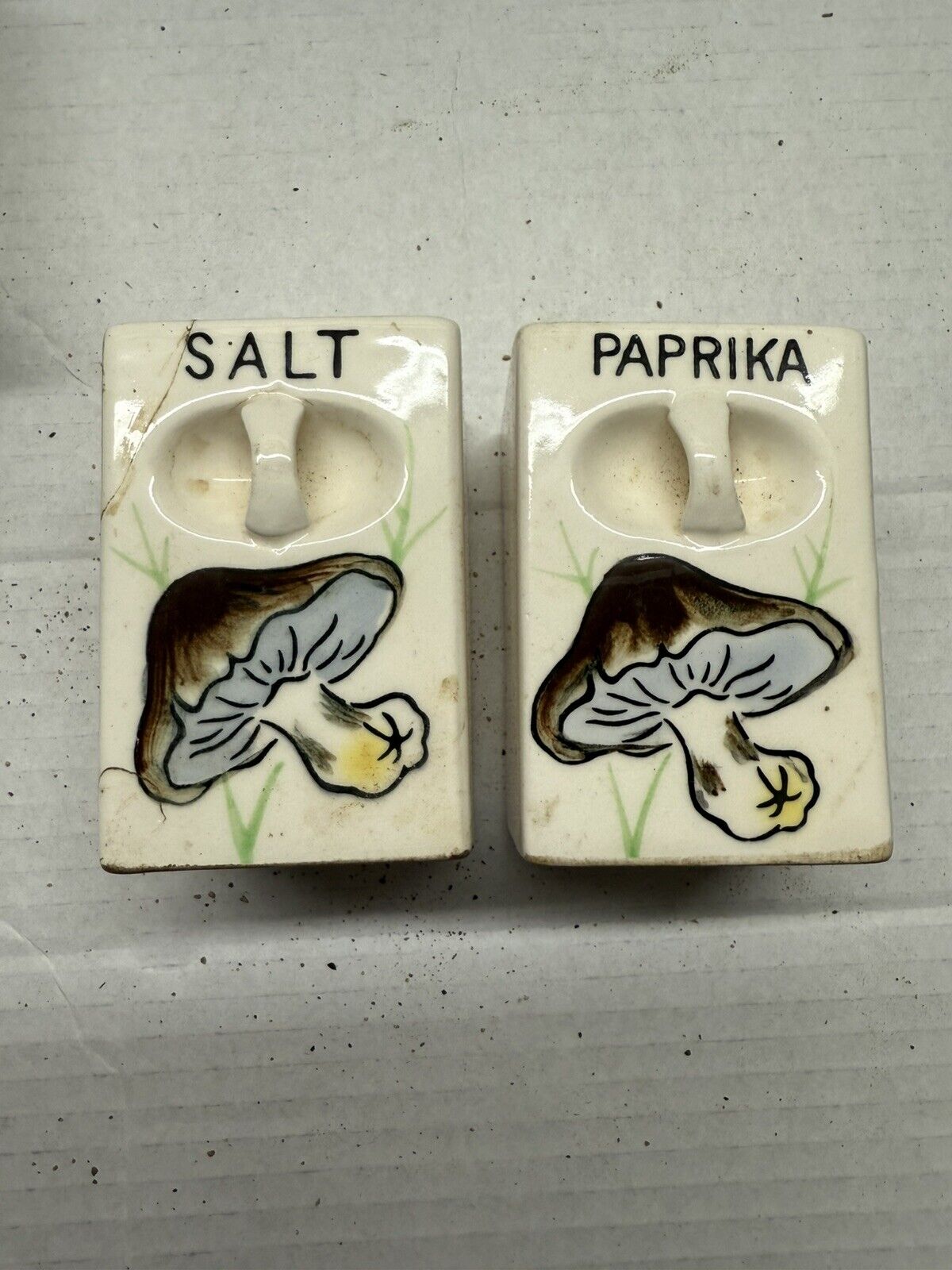 Vintage Spice Rack Ceramic Mushroom 6 Jar Set Wood Wall Japan 1950 Kitschy Decor - thriftgoblin