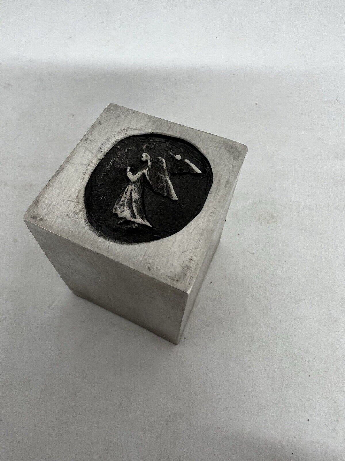 Vintage V+K Pewter Angels Fly Paperweight Vilmain & Klinger 10 oz Metal Office - thriftgoblin