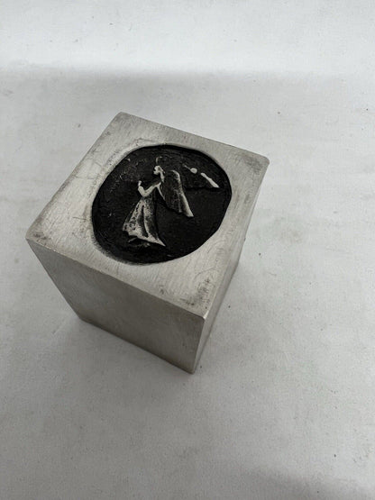 Vintage V+K Pewter Angels Fly Paperweight Vilmain & Klinger 10 oz Metal Office - thriftgoblin